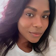 Sasha Oneill's Instagram, Twitter & Facebook