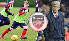 Gilmour joined chelsea's youth ranks in 2017, departing scottish powerhouse, rangers. Rangers Transfer News Billy Gilmour Rejects Arsenal Offer Chelsea Deal Already Agreed Football Sport Express Co Uk