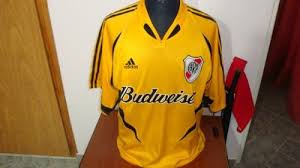 Lo mismo en la selección. Buzo De Arquero De River Color Naranja De Lux 849 99 Buzo Color Naranja Arquero