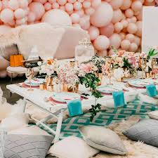 Double stuff balloon garland with circular backdrop. 25 Ways To Use Balloons In Your Wedding Decor