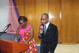 Cérémonie de dédicace de l`album de la chantre Mary Sy