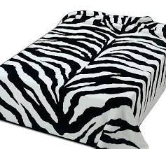 Ecco tutti i benefici della coperta il prezzo supera i 200 euro ma tieni. Coperta Matrimoniale Due Piazze Invernale Zebrata Zebra Etnica Nera Bianca Nero Ebay