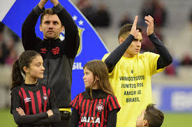 Camisa retrô athletico paranaense 1924. Atletico Pr E Multado Pelo Stjd Por Manifestacao Pro Bolsonaro Veja