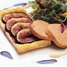 Tartes Fines Aux Figues Et Au Foie Gras Ricardo Recette Tarte Fine Foie Gras Aux Figues Plat Gastronomique