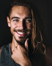 Kevin Orosz's Instagram, Twitter & Facebook