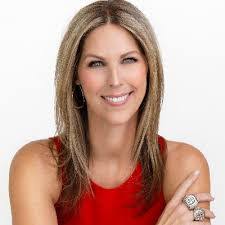 Becky Straw's Instagram, Twitter & Facebook