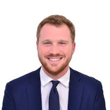 A bit late to post the update (sorry, MENA coverage has been busy  recently!), but I'm officially an Executive Director, Global Equities  Distribution at Goldman Sachs!