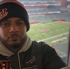 Why is Sam Hubbard getting more snaps than Myles Murphy?