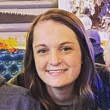 Maureen Vail's Instagram, Twitter & Facebook