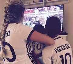 Fc köln, für den er als nationalspieler eine saison lang auch in der 2. Nach Em Aus So Suss Wird Lukas Podolski Von Seiner Familie Unterstutzt Ok Magazin