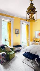 Selain netral, warna putih juga dipercaya mampu menciptakan kesan ruangan. 10 Inspirasi Desain Warna Kuning Untuk Kamar