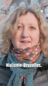 🌍 Ministre d'un jour pour sensibiliser ! Aujourd'hui, les élèves de  Jean-Absil ont prouvé que la diplomatie climatique n'attend pas l'âge  adulte. Entre costumes, pancartes, alliances et négociations serrées, ils  ont joué