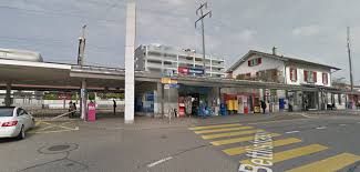 It is pretty close to zurich though, maybe a 15 minutes train ride. Journalist Am Bahnhof Dubendorf Verprugelt Radio Top