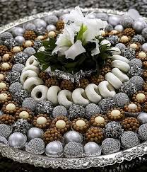 Raffine Et Precieux Patisserie Tunisien Tunisie Amande Noisette Pistache Pignon Chocolat Valrhona Calleba Beautiful Wedding Decorations Food Biscuits
