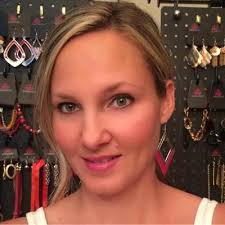 Amy Meza's Instagram, Twitter & Facebook