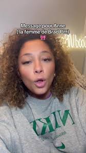 @Océane en vidéo avec Anne ça serait incrrrr non? 😍 Anne notre star te  cache pas, t’es la queen du divertissement finalement ✨❤️ #Anne #Annepitt  #AnneBraditt