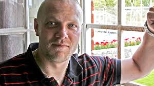 Arvid sjødin advokat, viggo kristiansens forsvarer. Viggo Kristiansen Fikk Ja Pa Det Syvende Forsoket Nrk Sorlandet Lokale Nyheter Tv Og Radio