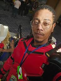 belladonna schafer-goth is a teenager now and just went to prom with their  first girlfriend, molly prescott!!! these pictures turned out sooooo cute.  of course their parents are rich enough to buy