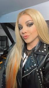 Courtney Gammon's Instagram, Twitter & Facebook