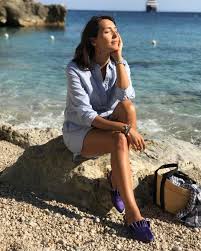 May 24, 2021 · caterina balivo instagram diapositiva 6 di 6. Mi Piace 2 887 Commenti 31 Caterina Balivo Caterinabalivo Su Instagram Vitamina D A Me Instagram Poses Instagram Posts