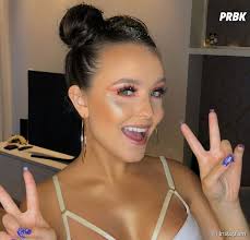 See more of larissa manoela on facebook. Larissa Manoela Faz Tutorial De Maquiagem No Instagram E Fas Elogiam A Estrela Assista Purebreak
