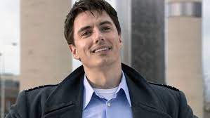 May 31, 2021 · john barrowman has broken his silence after a slew of claims of inappropriate behaviour on set during his time on doctor who, which led to his role as dancing on ice judge reportedly being axed. John Barrowman Makes Shocking Return To Doctor Who As Bisexual Hero
