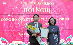 Người mẹ ở sài gòn vạch mặt gã xe ôm dâm ô con gái 3 tuổi. Hko1jyg5rwvf M