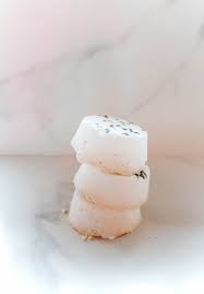 Who doesn't want freshly made diy bath bombs? How To Make Beautiful Diy Bath Bombs With Lemon Juice