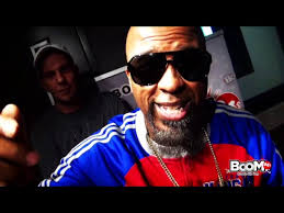 Tech N9ne "Bussin" with DJ Menace at Boom 94.5 • Freestyle