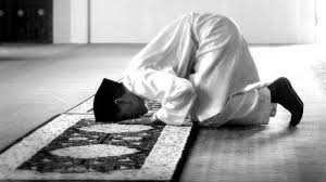 Doa qunut nazilah ini merupakan qunut yang dilafadzkan pada saat mengalami musibah. Bacaan Doa Qunut Sholat Subuh Sendiri Dan Berjemaah Jadi Imam Serta Waktu Membaca Qunut Subuh Tribun Pontianak