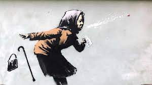 His works of political and social commentary have appeared on streets. Banksy Bild Sei Dank Eigentumerin Will Haus Nicht Mehr Verkaufen Stern De