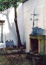 Image Via The Essence Of Frenchness La Maison Douce On The Ile De Re Maison Ile De Re Cheminee Exterieur Ile De Re