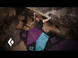 The black diamond impact crash pad is excellent whether you're a beginner getting your first pad or you're stocking up for some intense highballer you've been eying for a long time. Black Diamond Circuit Crash Pad Black Diamond Equipment