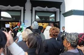Full listings with hours, fees, issues with card skimmers, services, and more info. Circle Food Store 19 Photos 25 Reviews Grocery 1522 St Bernard Ave Seventh Ward New Orleans La Yelp