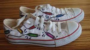Today top dreamer will show you 20 diy makeover sneakers ideas to make your old sneakers just like new one. 30 Diy Ways To Jazz Up Your Converse Sneakers
