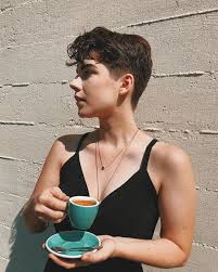 Androgynous haircuts have evolved and modernized from year to year. Morgan 3 Short Hair Styles Androgynous Hair Shot Hair Styles