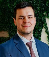 Russell Burgett's Instagram, Twitter & Facebook