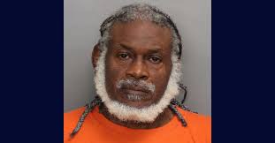 Man kills longtime friend turned landlord during 911 call