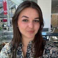 Lea Decker's Instagram, Twitter & Facebook