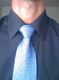 This knot pairs well with a taller, thinner or fit man. Windsor Knot Wikipedia