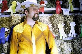 House of Larréon: The Fabulous Fashion of Larry Krone