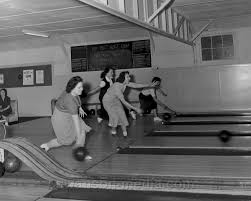 Black And White Bowling Ball Vintage Bowling Fun Jpg 640 512 Bowling Vintage Photos Vintage Photography