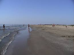 Gheorghe este foarte populat la mal in sezonul estival. Plaja Sf Gheorghe Mapio Net