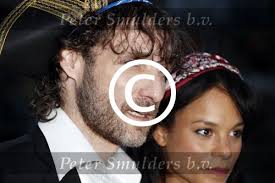 Hij is een briljant cabaretier, maar achter die vlijmscherpe shows zit een man die lijdt onder zijn verleden, verslavingen en depressies. Fotoarchief Peter Smulders Bv