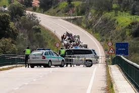 De acordo com um comunicado emitido pelo governo português, portugal aceitou receber 10 dos 58 imigrantes por razões humanitárias e frente à situação de emergência em que se encontram estas pessoas. Espanha Reabre As Fronteiras Com Portugal E Franca Em 22 De Junho Jornal Acores 9