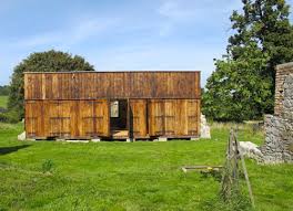If you live in a rented apartment in germany, you are required to separate your trash for recycling. Labor 13 Haus Aus 100 Recycling Materialien Detail Magazin Fur Architektur Baudetail