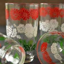 Hazel Atlas Daisy Juice Glass Spring Flower Drinking Glass Etsy Red And White Flowers Bachelor Button Flowers Button Flowers