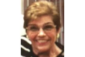 Suzanne Mckee's Instagram, Twitter & Facebook