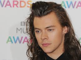 A comprehensive harry styles hair evolution. One Direction S Harry Styles Shows Off Short Haircut See The Pictures