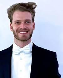 Viscount Louis Spencer, Prince William's cousin and Princess Diana's  nephew, is turning heads with his good looks and intriguing lifestyle.‼️ .  The 31 year old aristocrat shuns the spotlight but is making